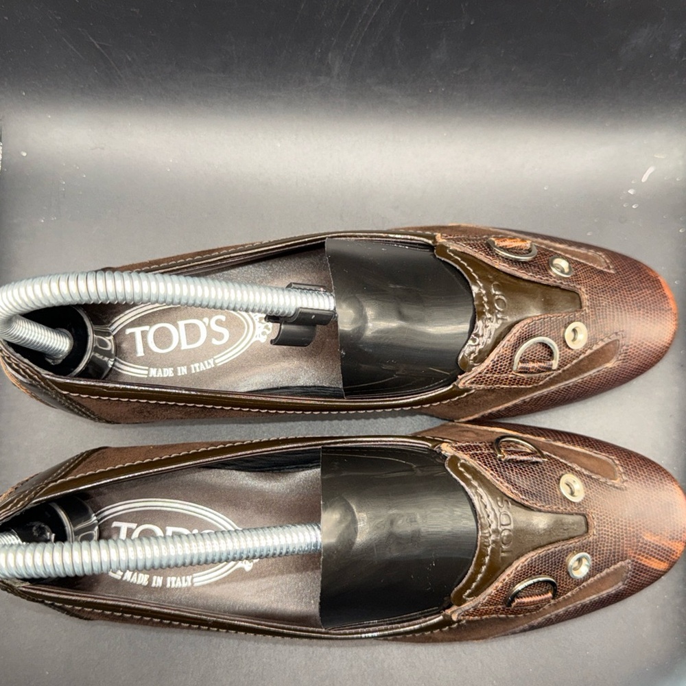 Size 36.5 EU - Tod’s (Italy) Round Toe Brown Embossed Flat Shoe, No Box, Flawed - Picture 6 of 10